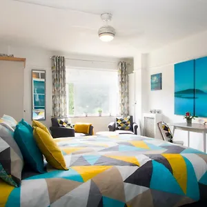 Apartment Hampshire Court