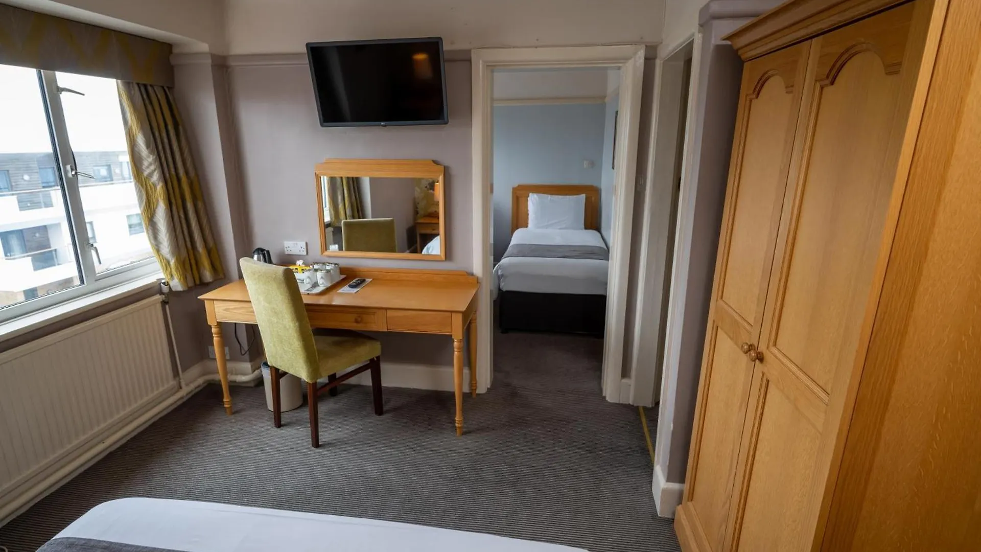 Commodore Hotel By Greene King Inns Bournemouth Guest house